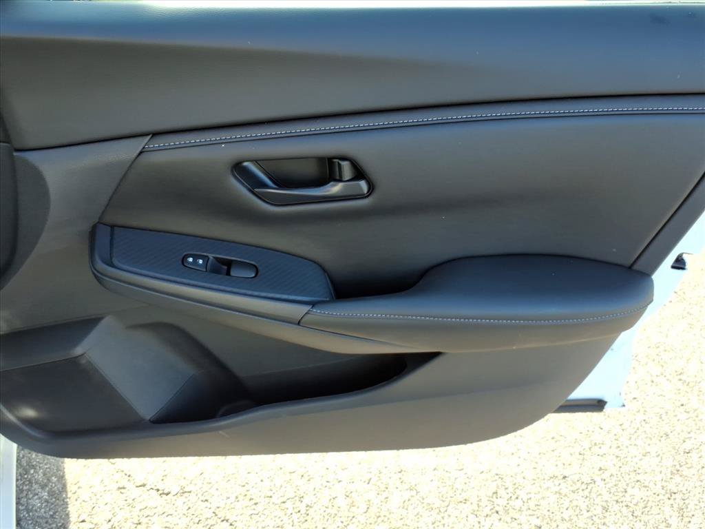 Used 2025 Nissan Sentra S FWD image 16