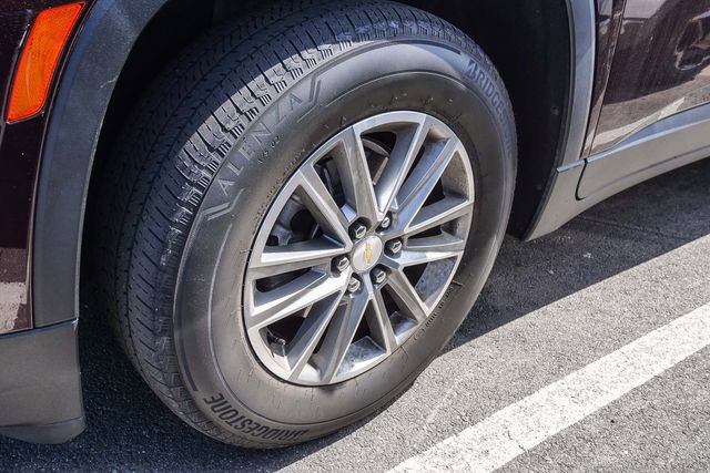 Used 2023 Chevrolet Traverse LT FWD image 9