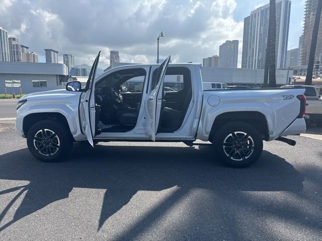 Used 2024 Toyota Tacoma TRD Sport AWD/4WD image 6