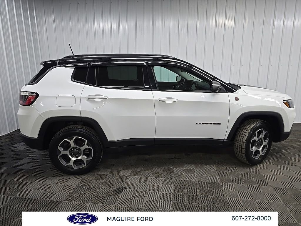 Used 2022 Jeep Compass Trailhawk w/ Trailhawk Convenience Group image 2