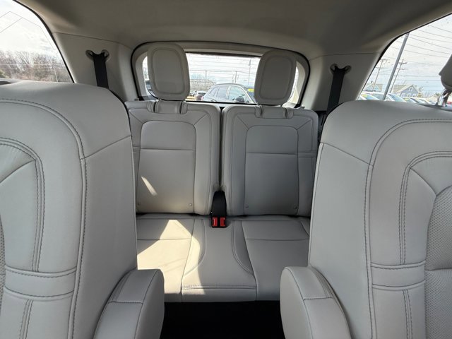 Used 2025 Lincoln Aviator Reserve w/ Jet Appearance Package image 30