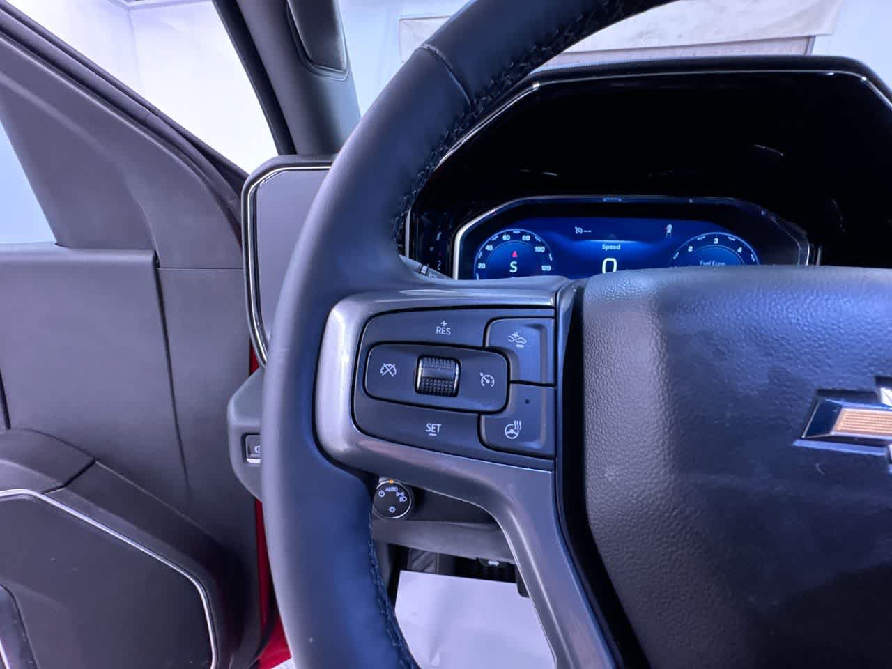 Used 2025 Chevrolet Silverado 1500 LT AWD/4WD image 19