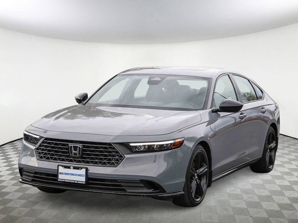 Used 2024 Honda Accord Sport image 4