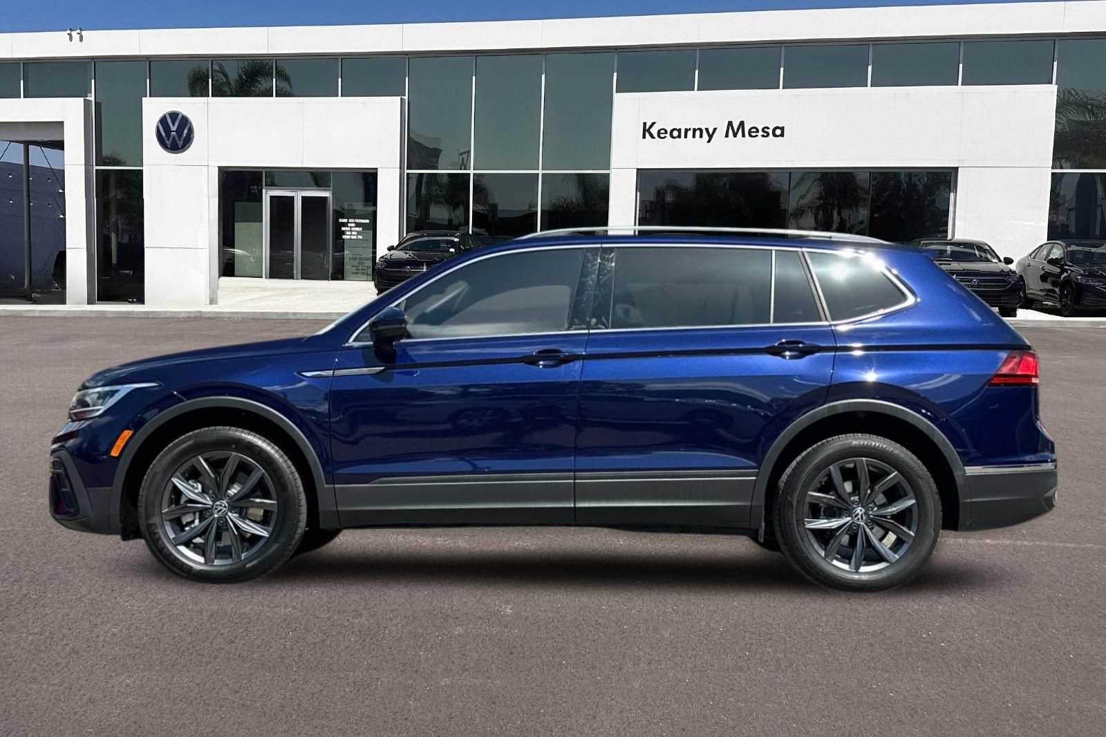 Used 2023 Volkswagen Tiguan SE FWD image 7