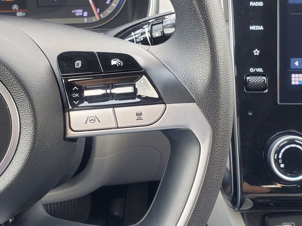 Used 2022 Hyundai Tucson SEL w/ Cargo Package AWD/4WD image 12