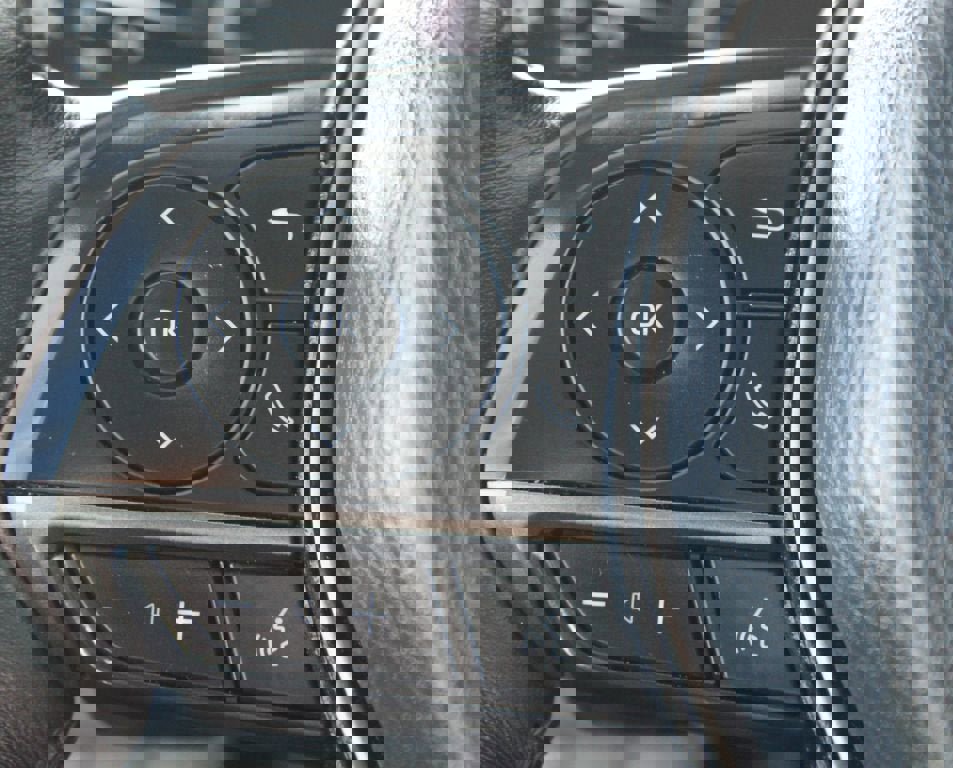 Used 2024 Toyota Camry SE image 7