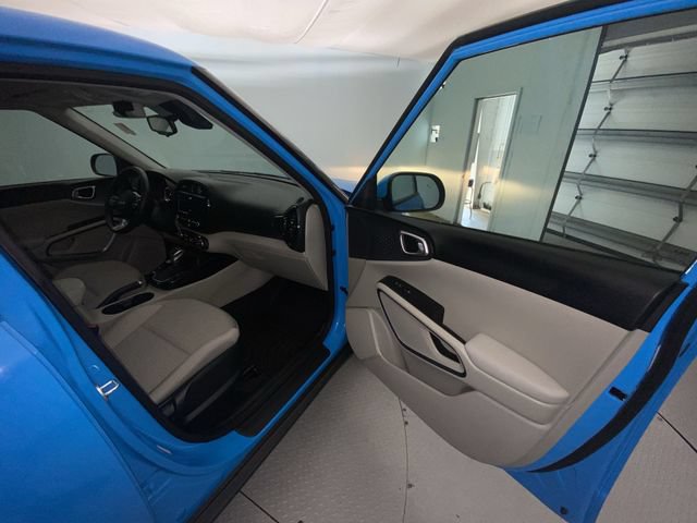 Used 2023 Kia Soul EX FWD image 25