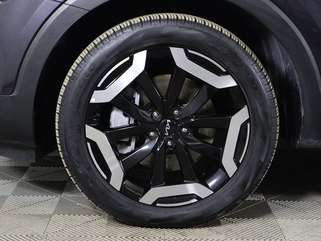 Used 2025 Kia Telluride S image 23