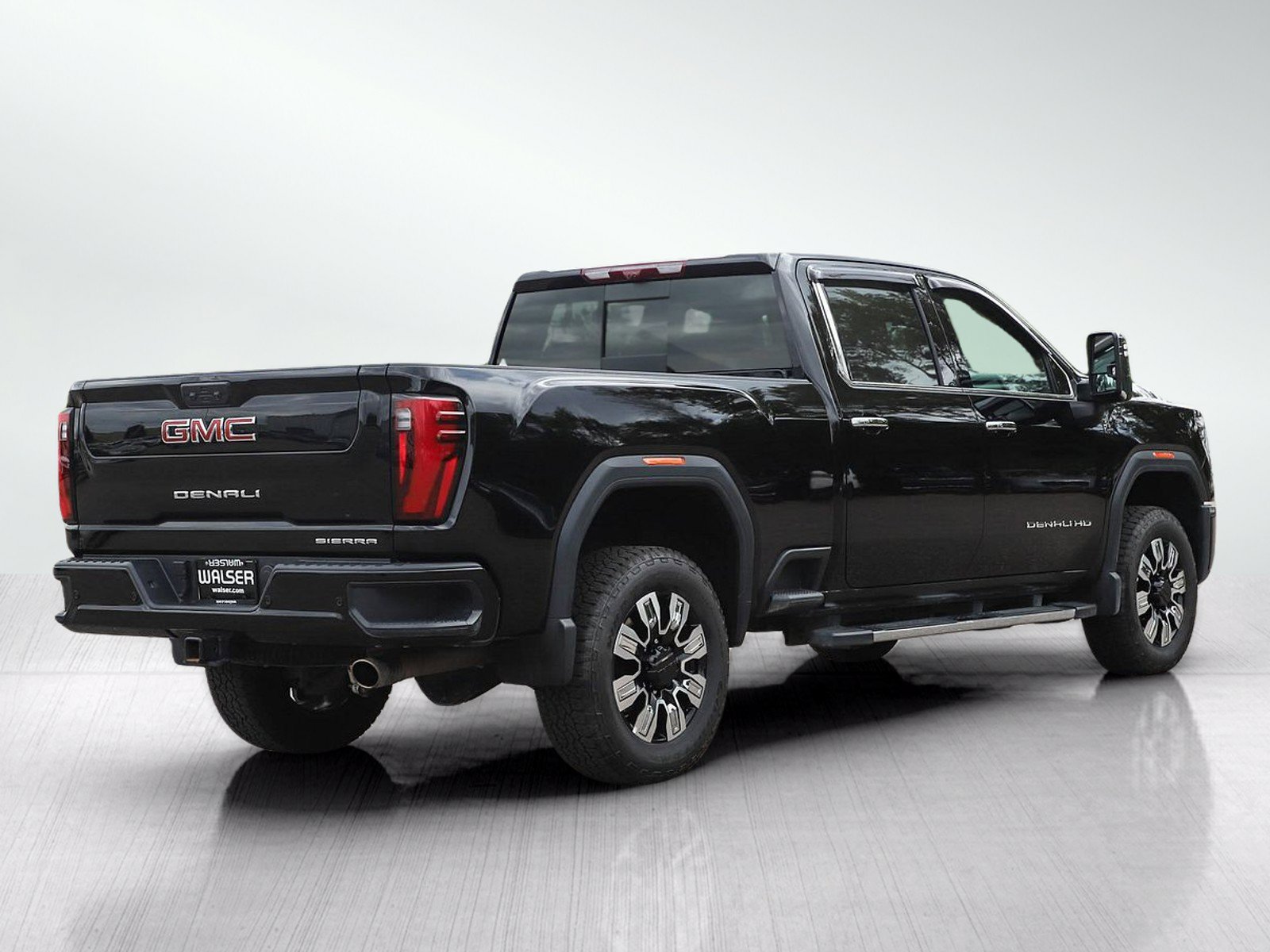 Used 2026 GMC Sierra 2500 Denali w/ Technology Package AWD/4WD image 5