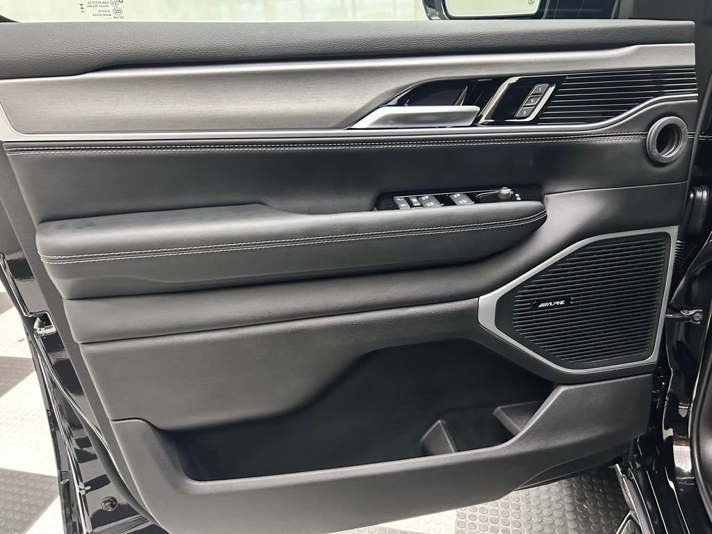 New 2026 Jeep Grand Wagoneer L 4WD image 8