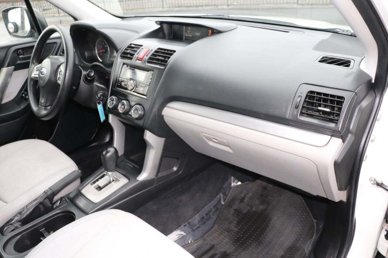 Used 2015 Subaru Forester 2.5i w/ Alloy Wheel Package image 23