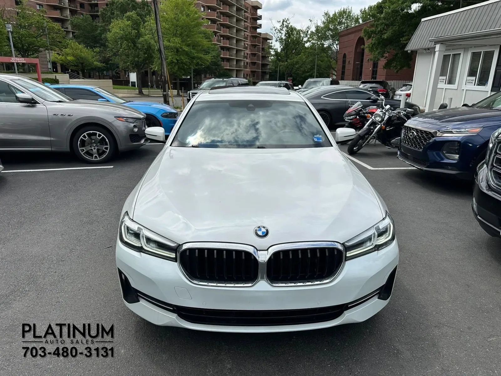 Used 2021 BMW 530i xDrive w/ Convenience Package AWD/4WD image 4