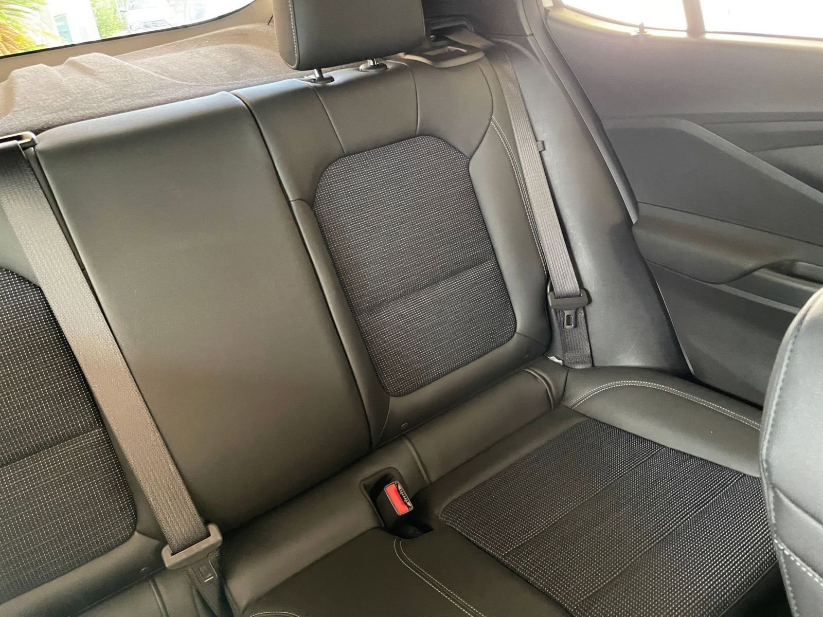 Used 2025 Buick Envista Preferred image 35