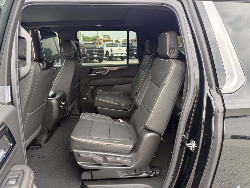 New 2026 GMC Yukon XL Elevation w/ Elevation Premium Package AWD/4WD image 19