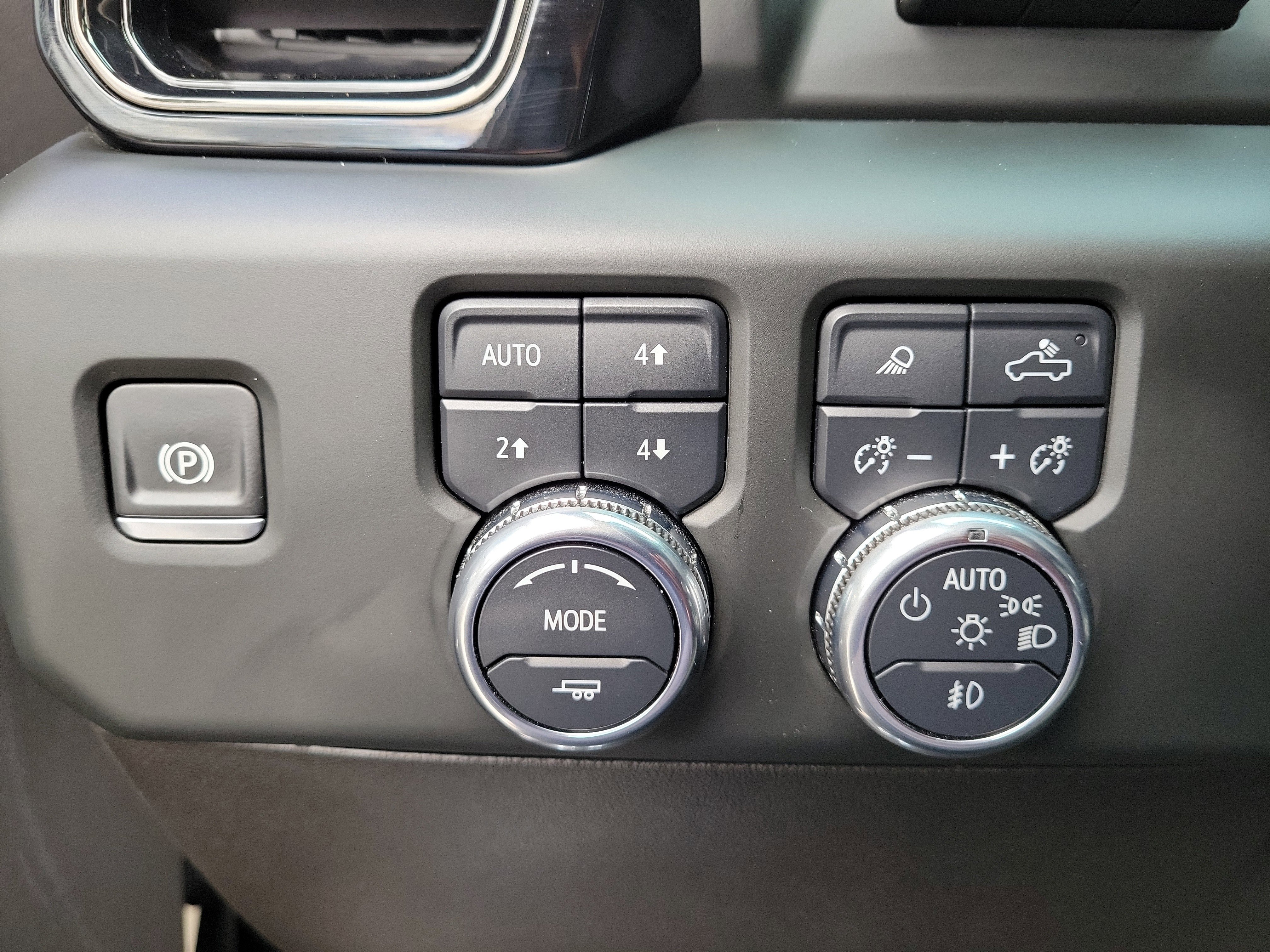 Used 2024 GMC Sierra 2500 AT4 w/ AT4 Premium Plus Package image 20