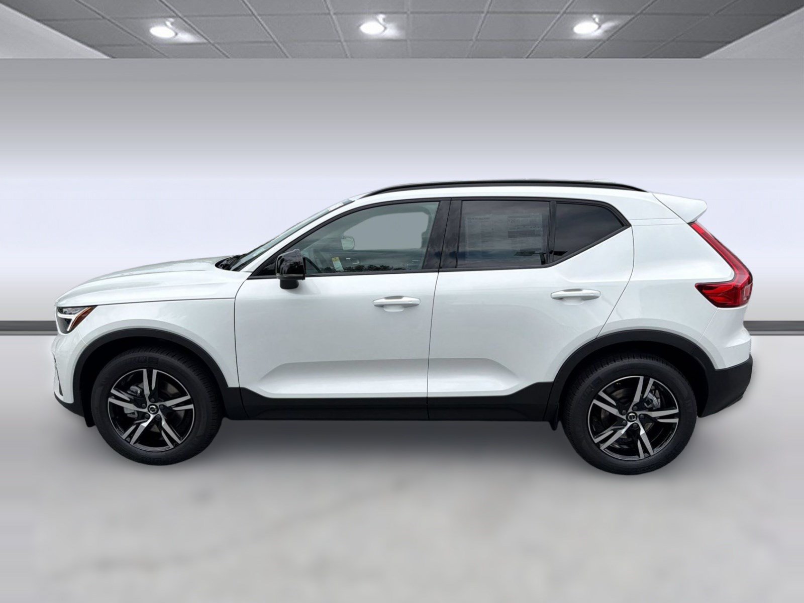 New 2026 Volvo XC40 B5 Core w/ Protection Package Premier AWD/4WD image 2
