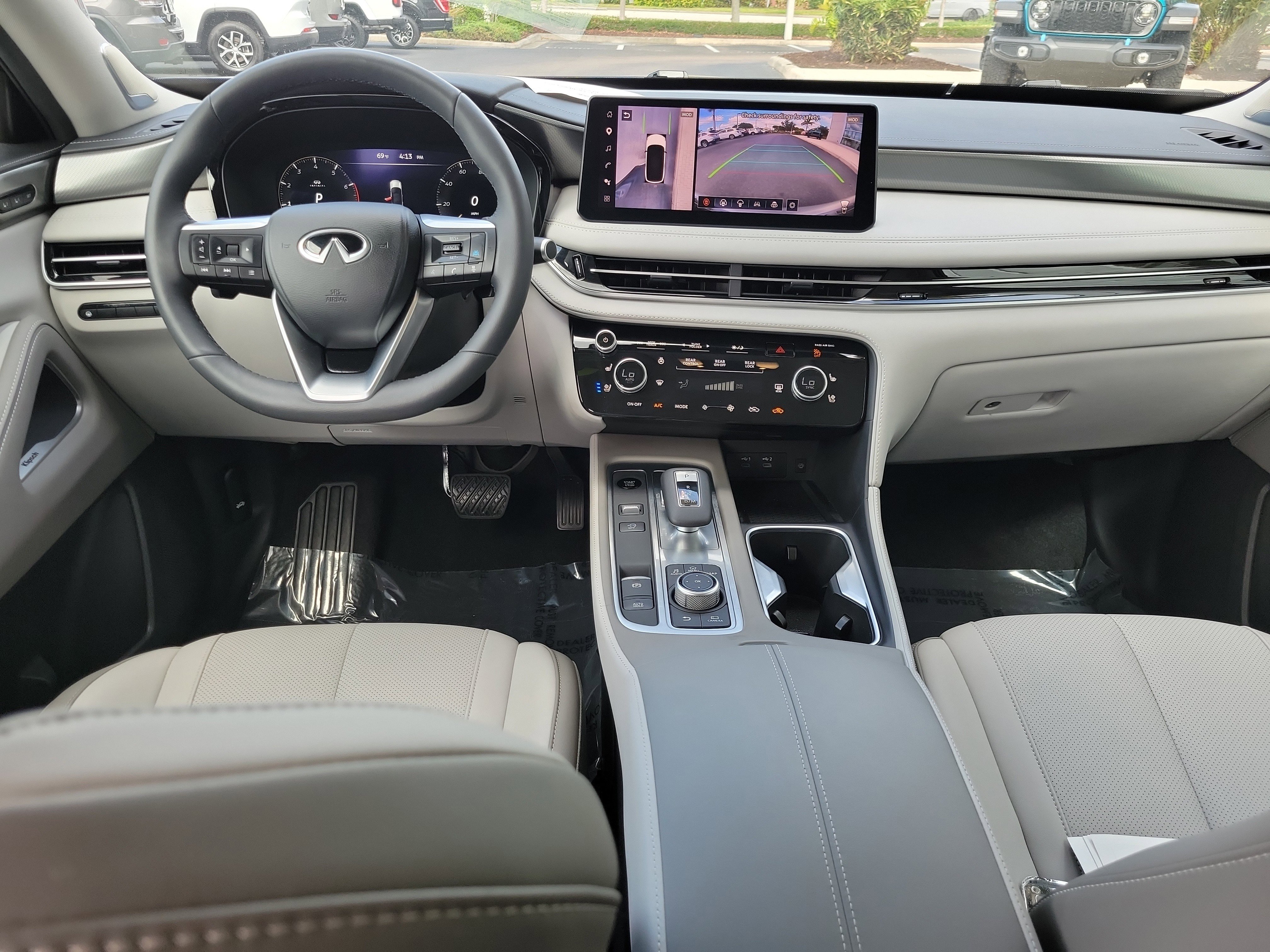 Certified 2026 INFINITI QX60 Luxe w/ Cargo Package FWD image 13