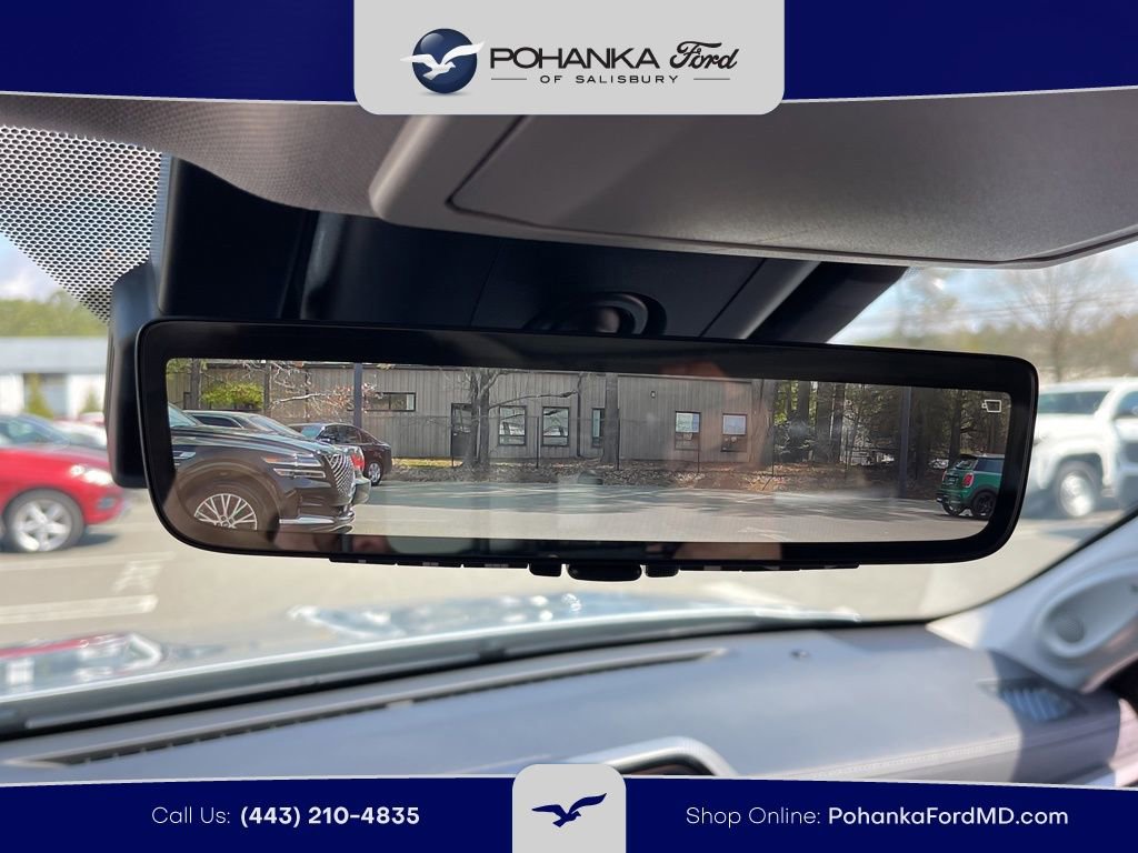 Used 2025 Toyota Highlander Platinum image 10