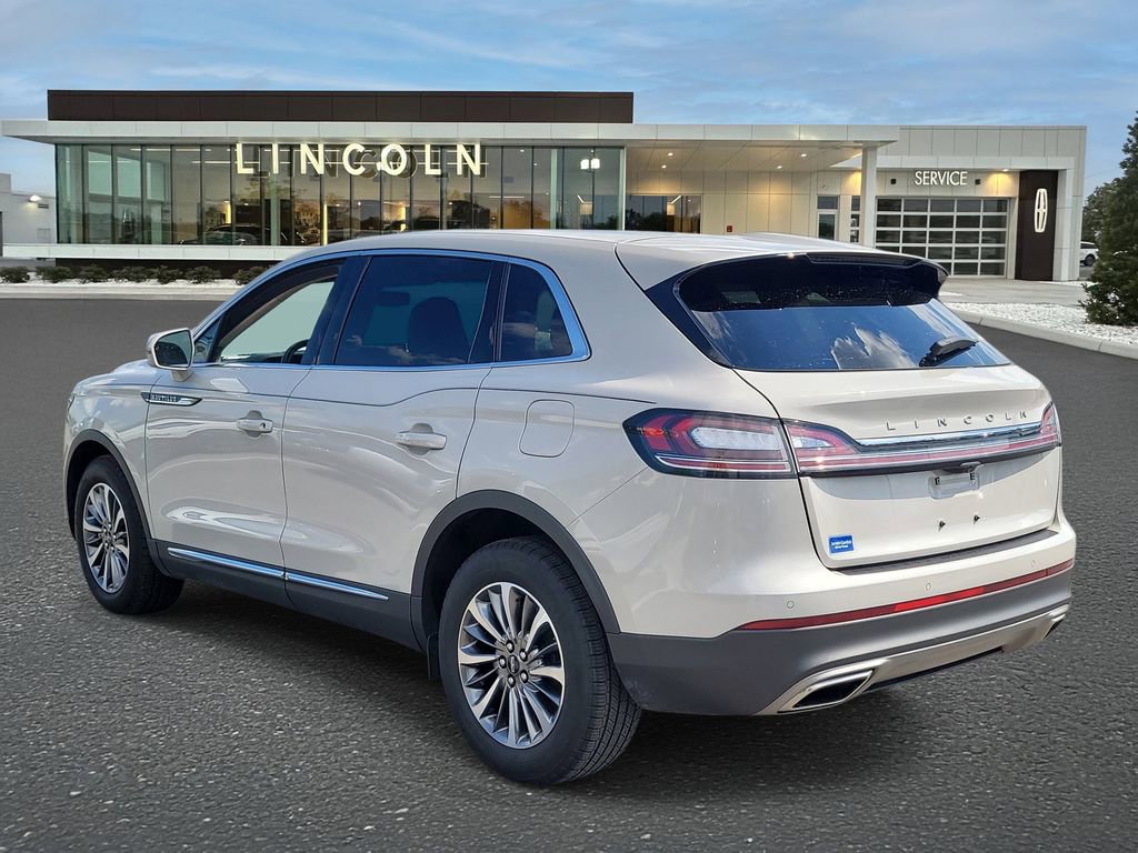 Used 2023 Lincoln Nautilus AWD image 3