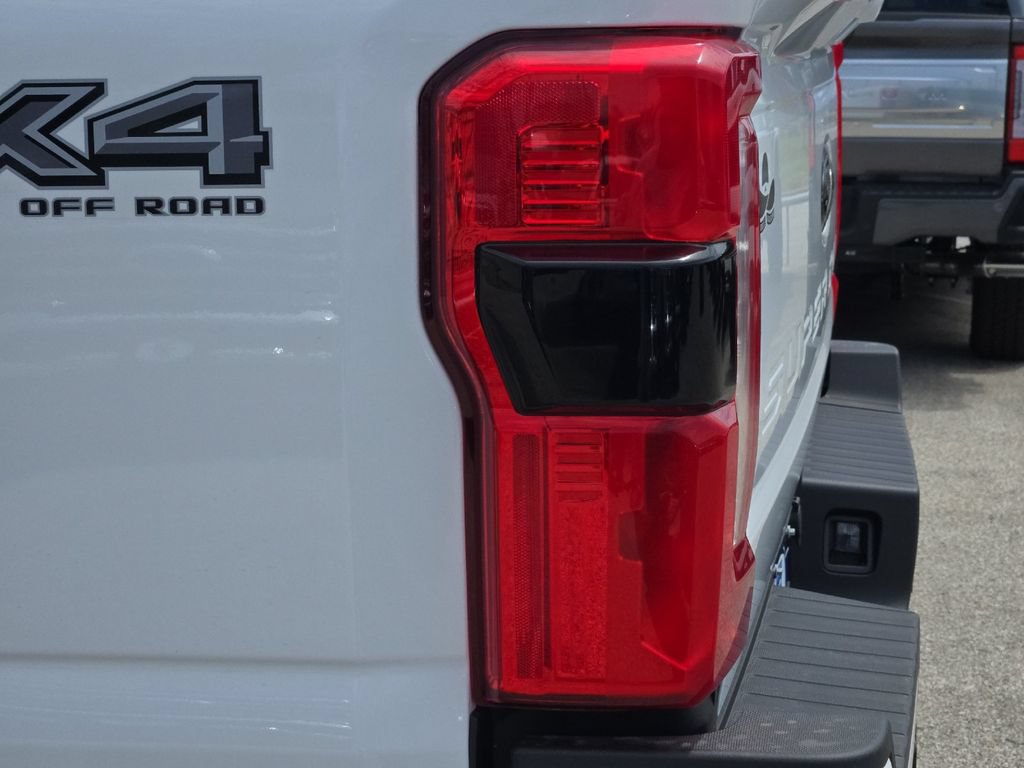New 2026 Ford F250 Lariat w/ Black Appearance Package AWD/4WD image 27