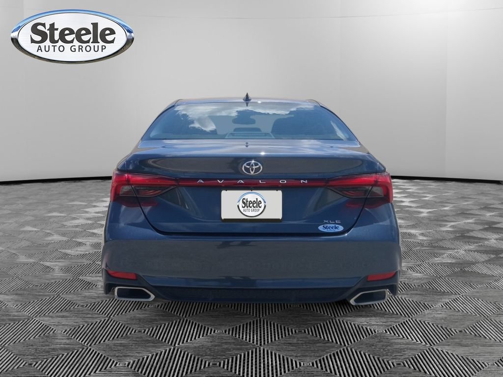 Used 2022 Toyota Avalon XLE FWD image 15
