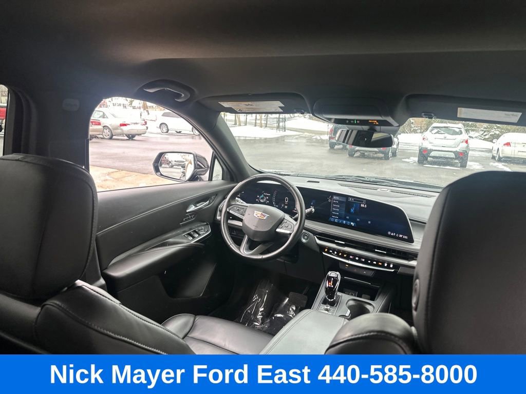 Used 2025 Cadillac XT4 Premium Luxury image 19