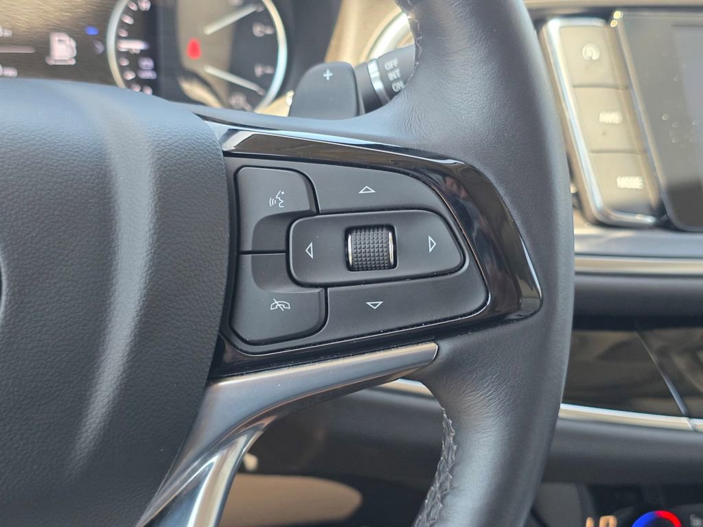Used 2023 Buick Enclave Avenir w/ Avenir Technology Package AWD/4WD image 36
