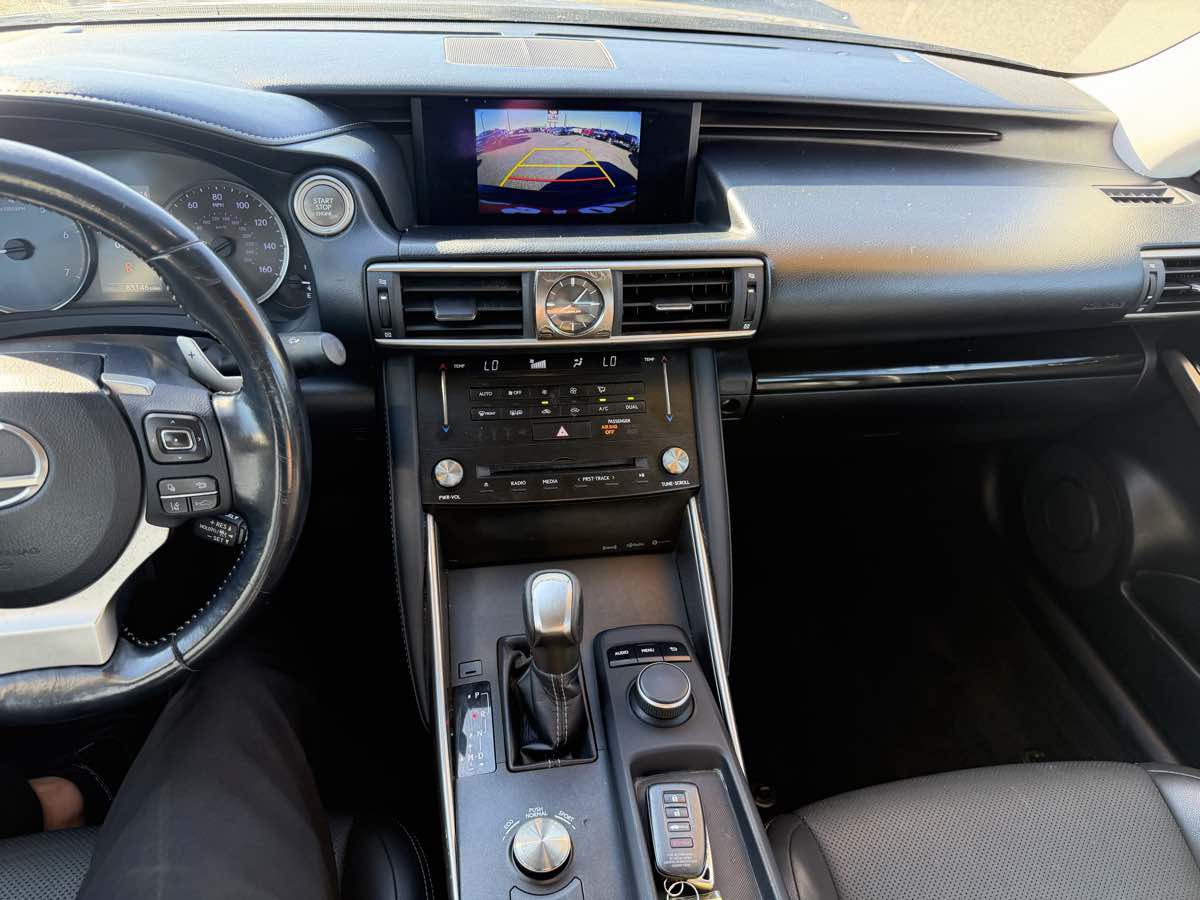 Used 2017 Lexus IS 200t RWD image 9