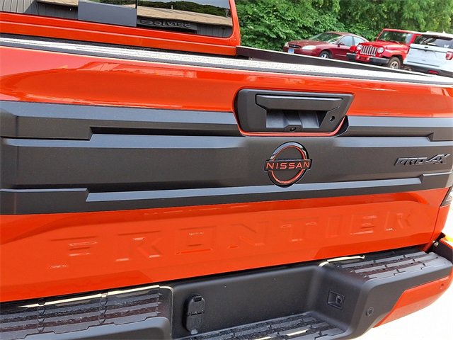 New 2025 Nissan Frontier PRO-4X w/ Pro Convenience Package image 10