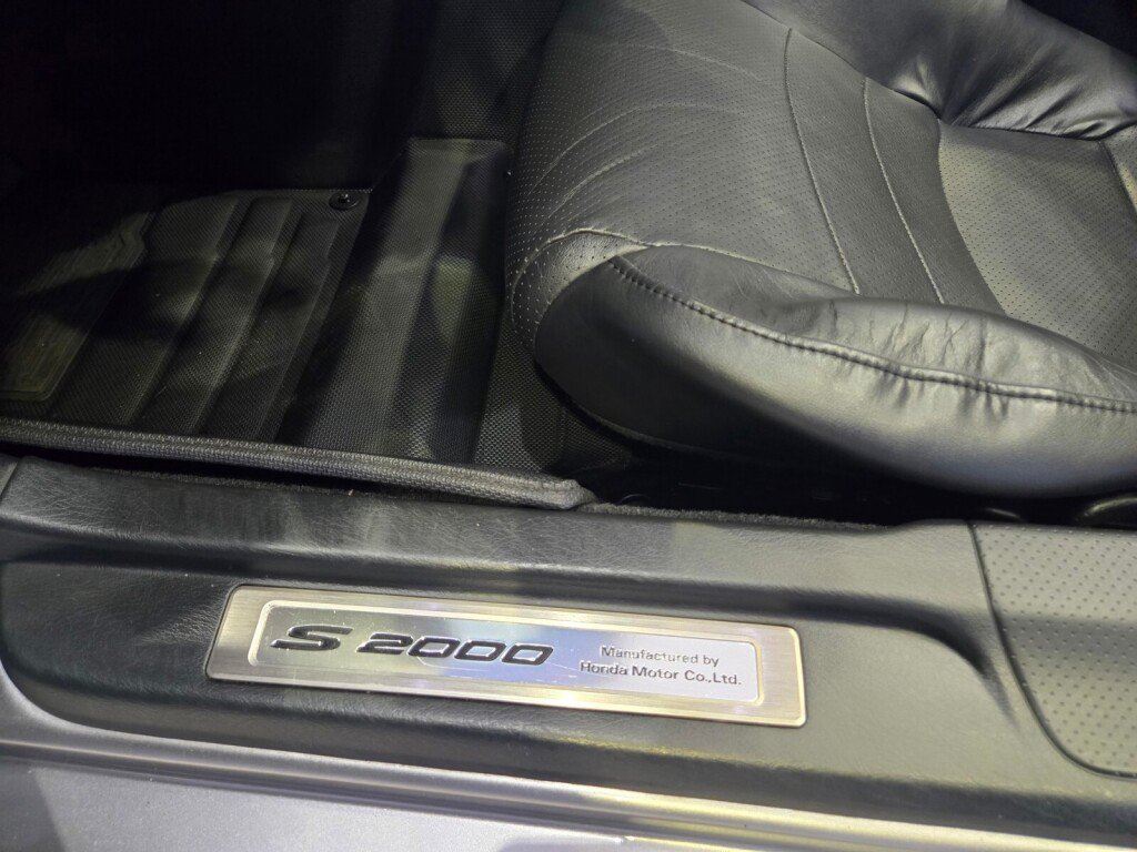 Used 2005 Honda S2000 image 22
