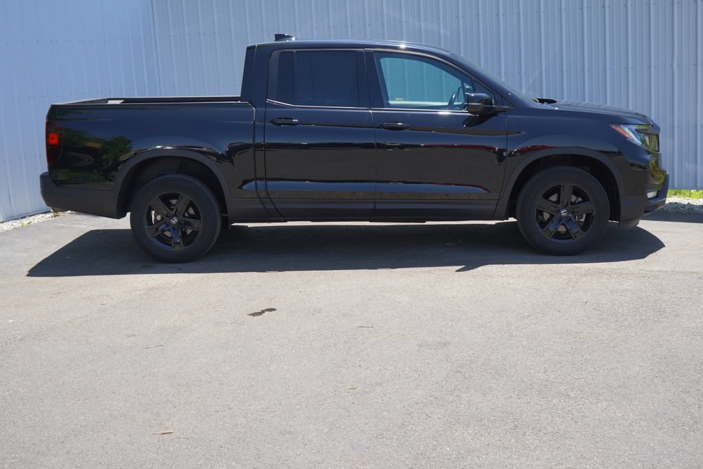 Used 2023 Honda Ridgeline Black Edition image 2