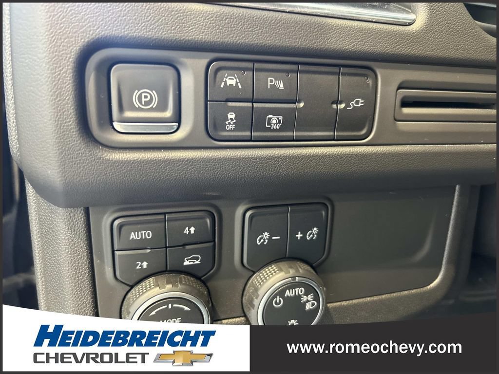 Used 2022 Chevrolet Tahoe LT w/ LT Signature Plus Package AWD/4WD image 33