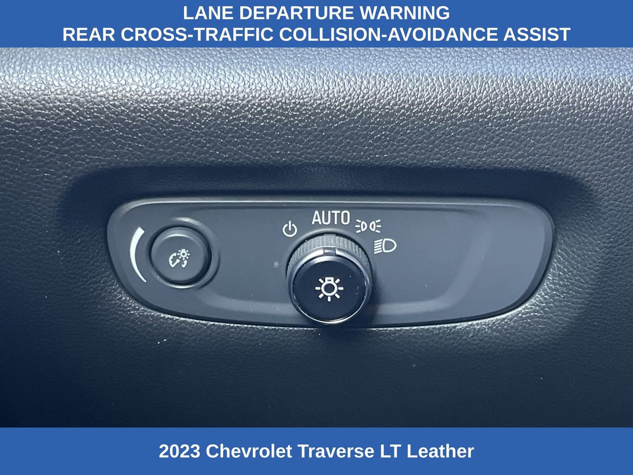 Used 2023 Chevrolet Traverse LT image 10