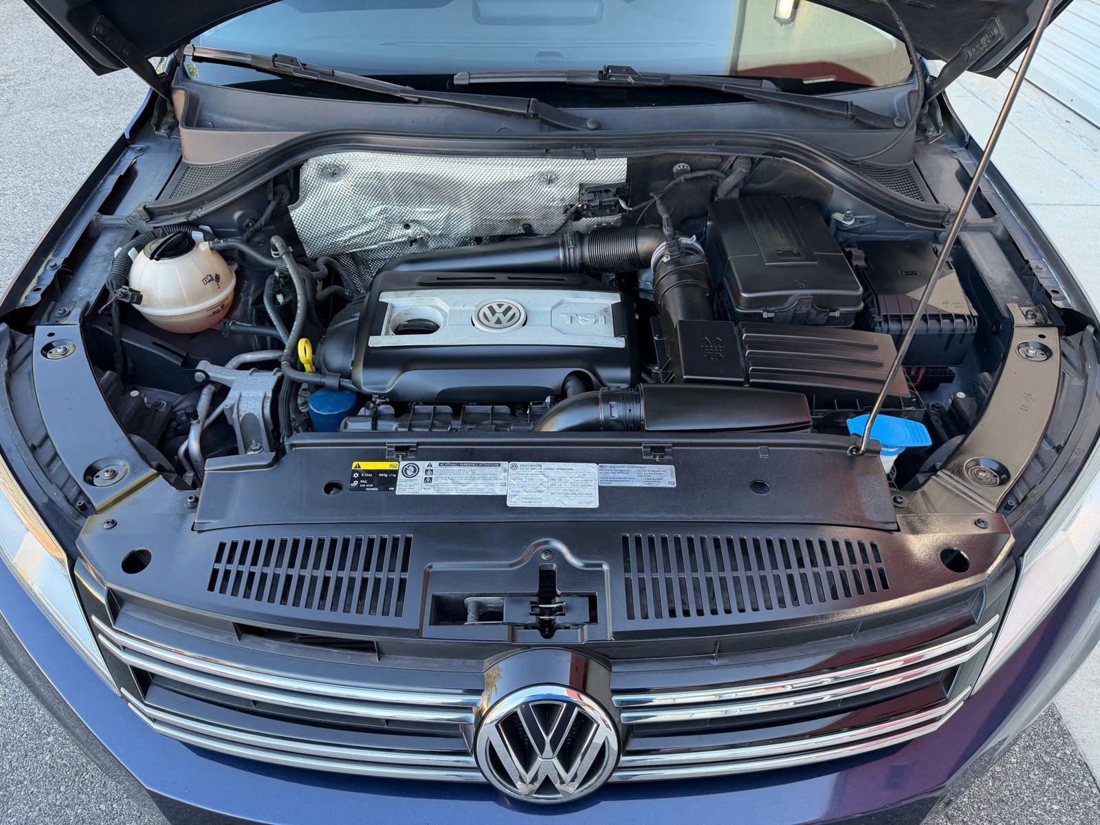 Used 2015 Volkswagen Tiguan S image 29