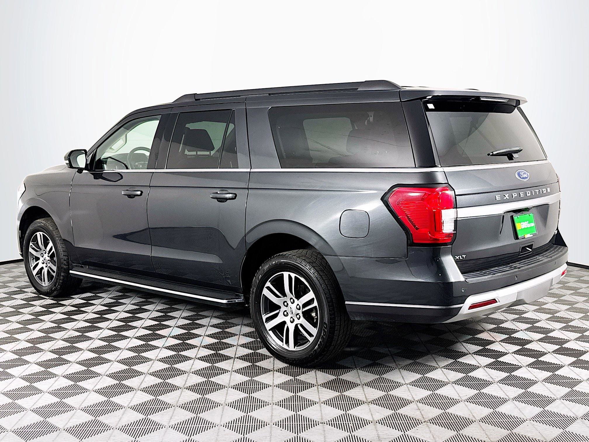 Used 2022 Ford Expedition Max XLT image 6