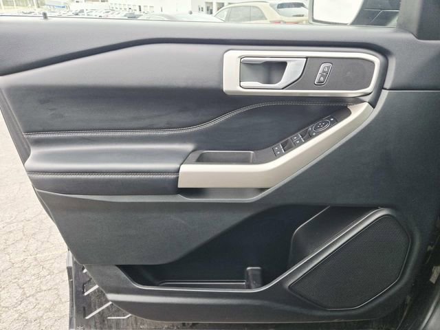 Used 2023 Ford Explorer XLT w/ Equipment Group 202A image 35