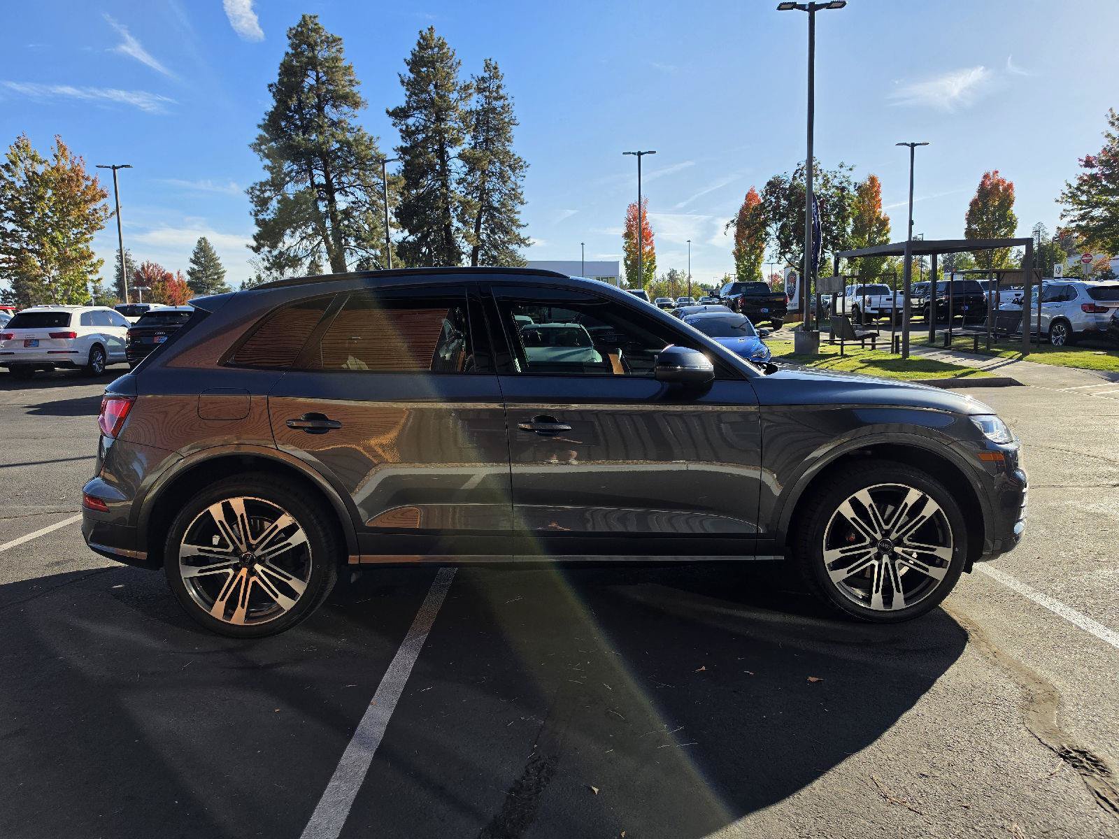 Used 2020 Audi SQ5 Premium Plus w/ Premium Plus Package AWD/4WD image 8