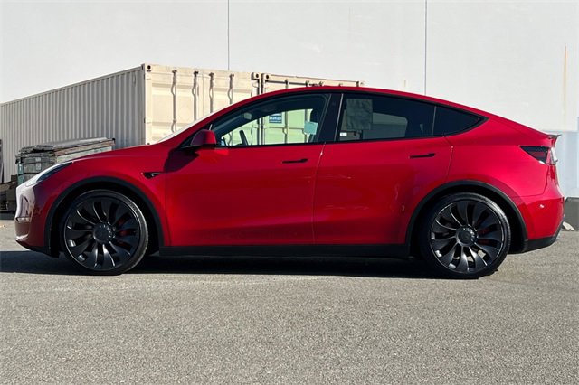 Used 2023 Tesla Model Y Performance image 7