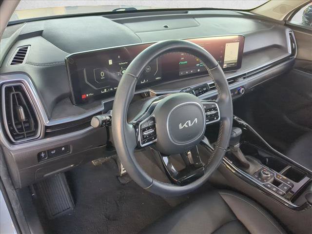 Used 2025 Kia Sorento SX AWD/4WD image 10