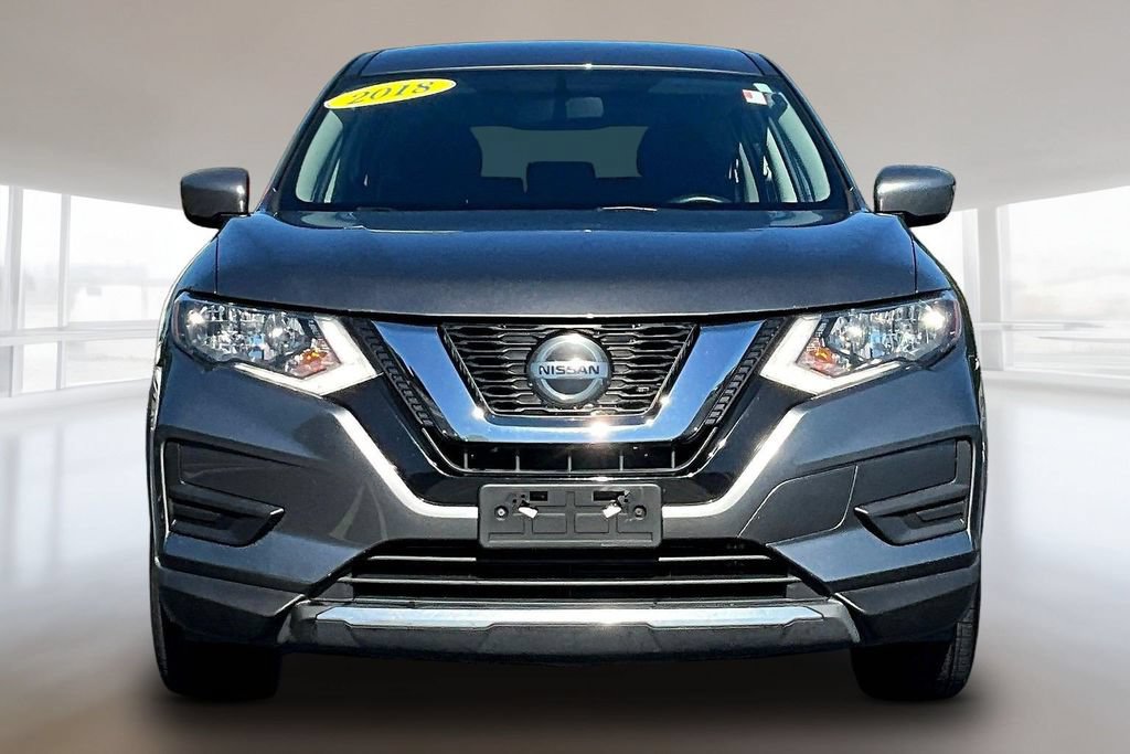 Used 2018 Nissan Rogue S AWD/4WD image 2