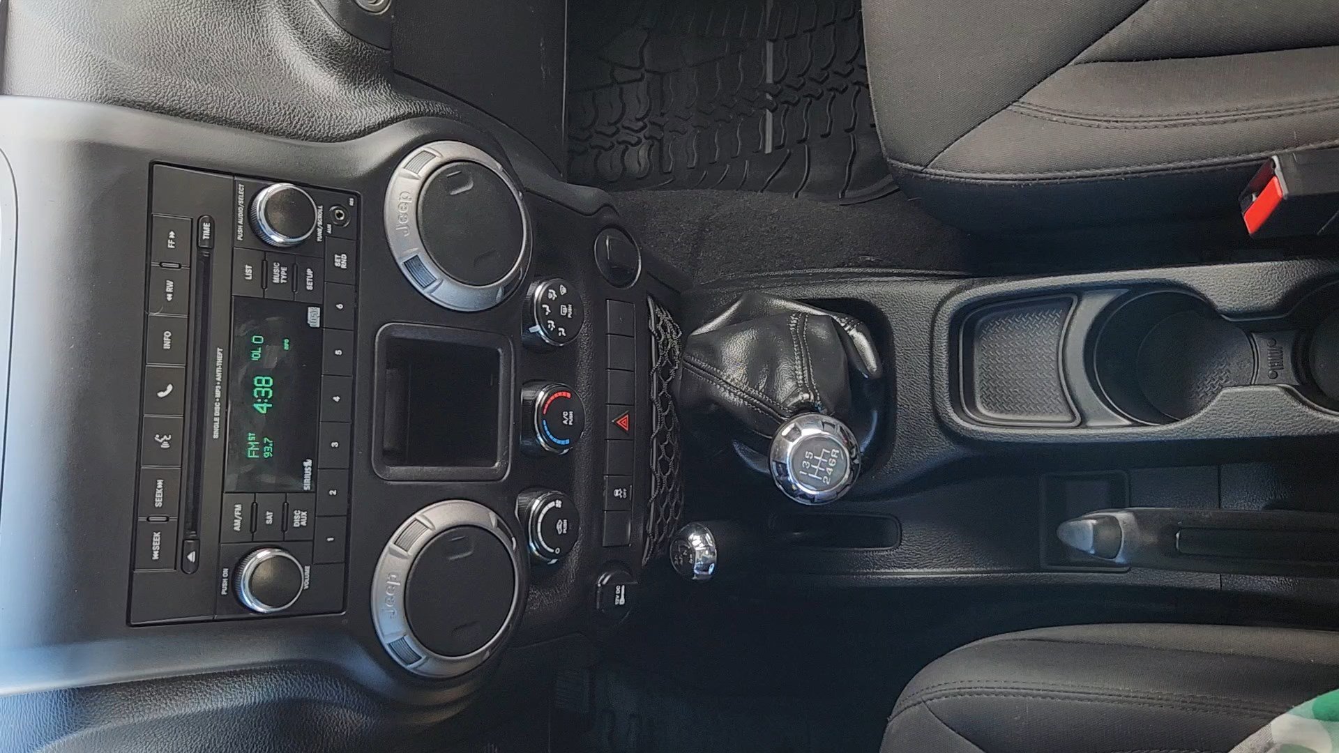 Used 2017 Jeep Wrangler Sport image 14