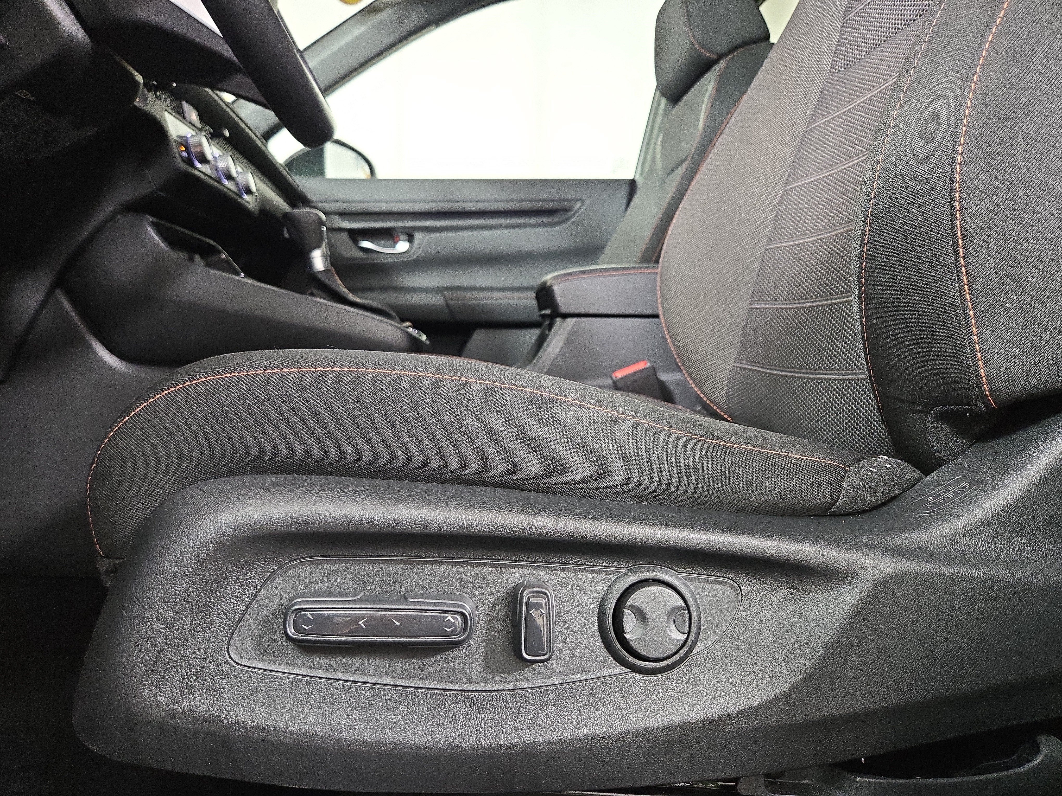 Used 2025 Honda CR-V Sport image 31