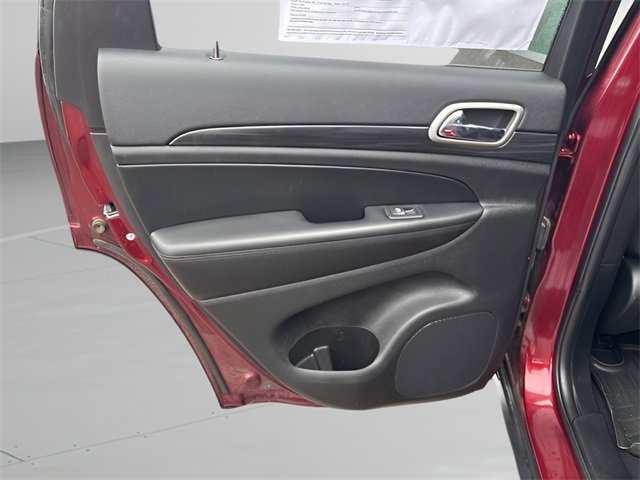 Used 2020 Jeep Grand Cherokee Laredo image 17