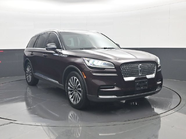 Used 2023 Lincoln Aviator AWD w/ Premium Package image 3