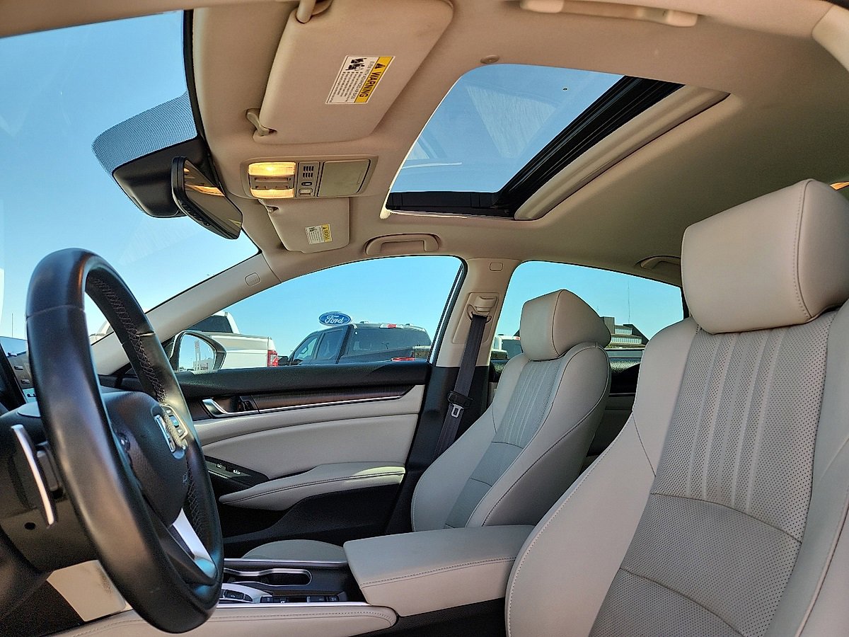 Used 2021 Honda Accord Touring image 7