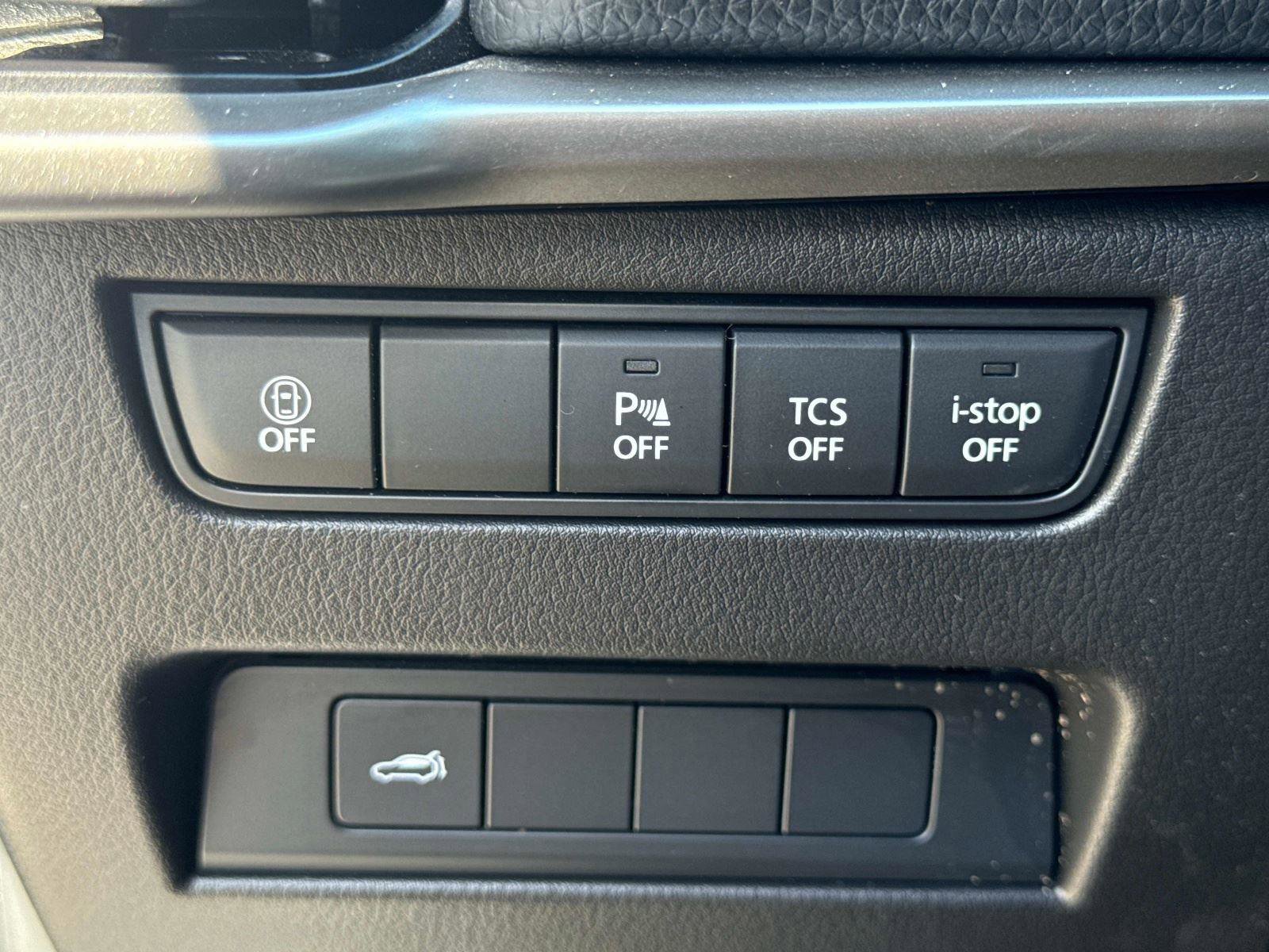 Certified 2025 MAZDA CX-90 3.3 Turbo w/ Preferred Package AWD/4WD image 32