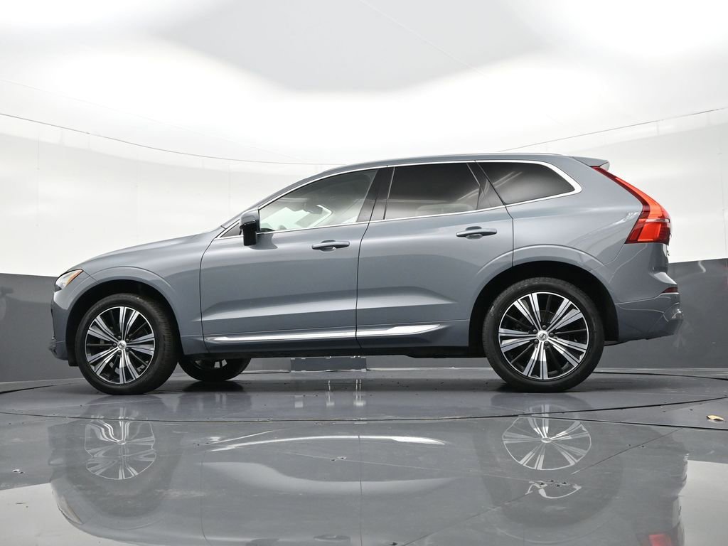 Used 2022 Volvo XC60 B5 Inscription image 25