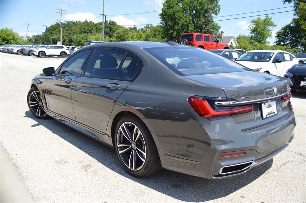Used 2021 BMW 750i xDrive w/ M Sport Package image 16