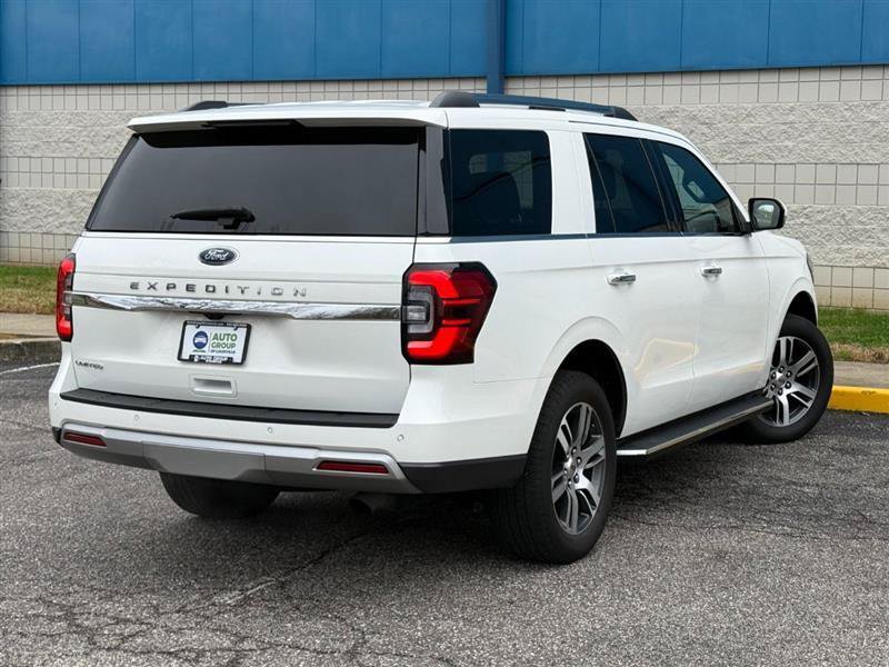 Used 2023 Ford Expedition Limited AWD/4WD image 5