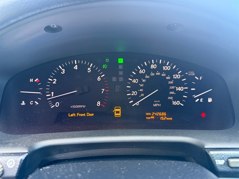 Used 2004 Lexus LS 430 RWD image 12